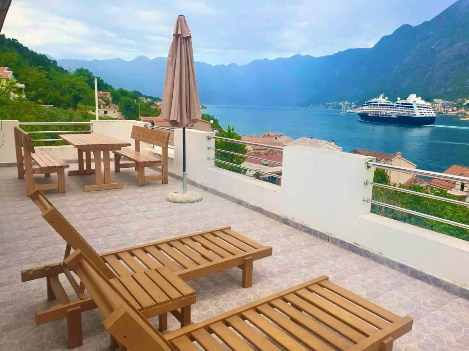 House With Big Terrace And Beautiful Sea View Villa Kotor Dış mekan fotoğraf